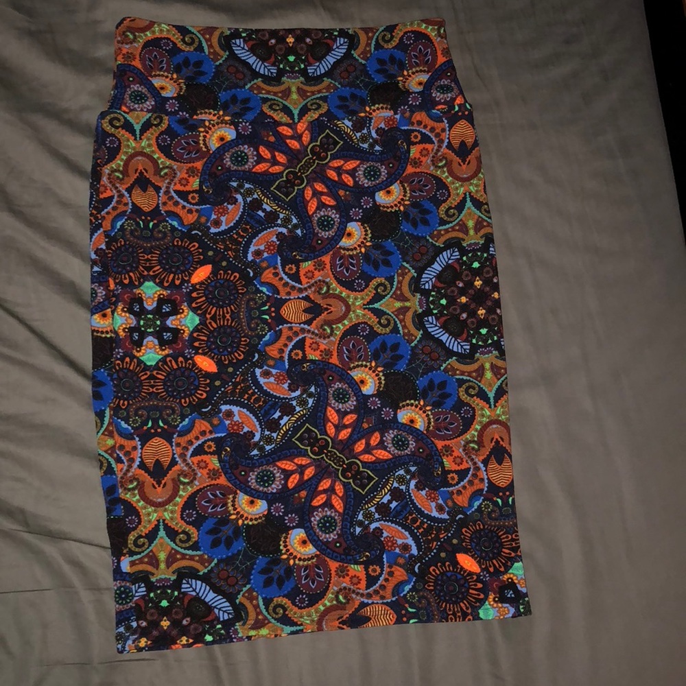 LuLaRoe Cassie skirt